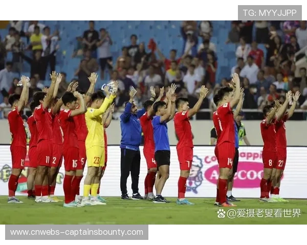 亚洲杯擦边球争议引发规则讨论，赛场细节受关注