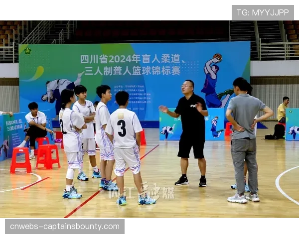 中国篮球名人堂第二届入堂仪式举行，朱芳雨、隋菲菲等名宿入选